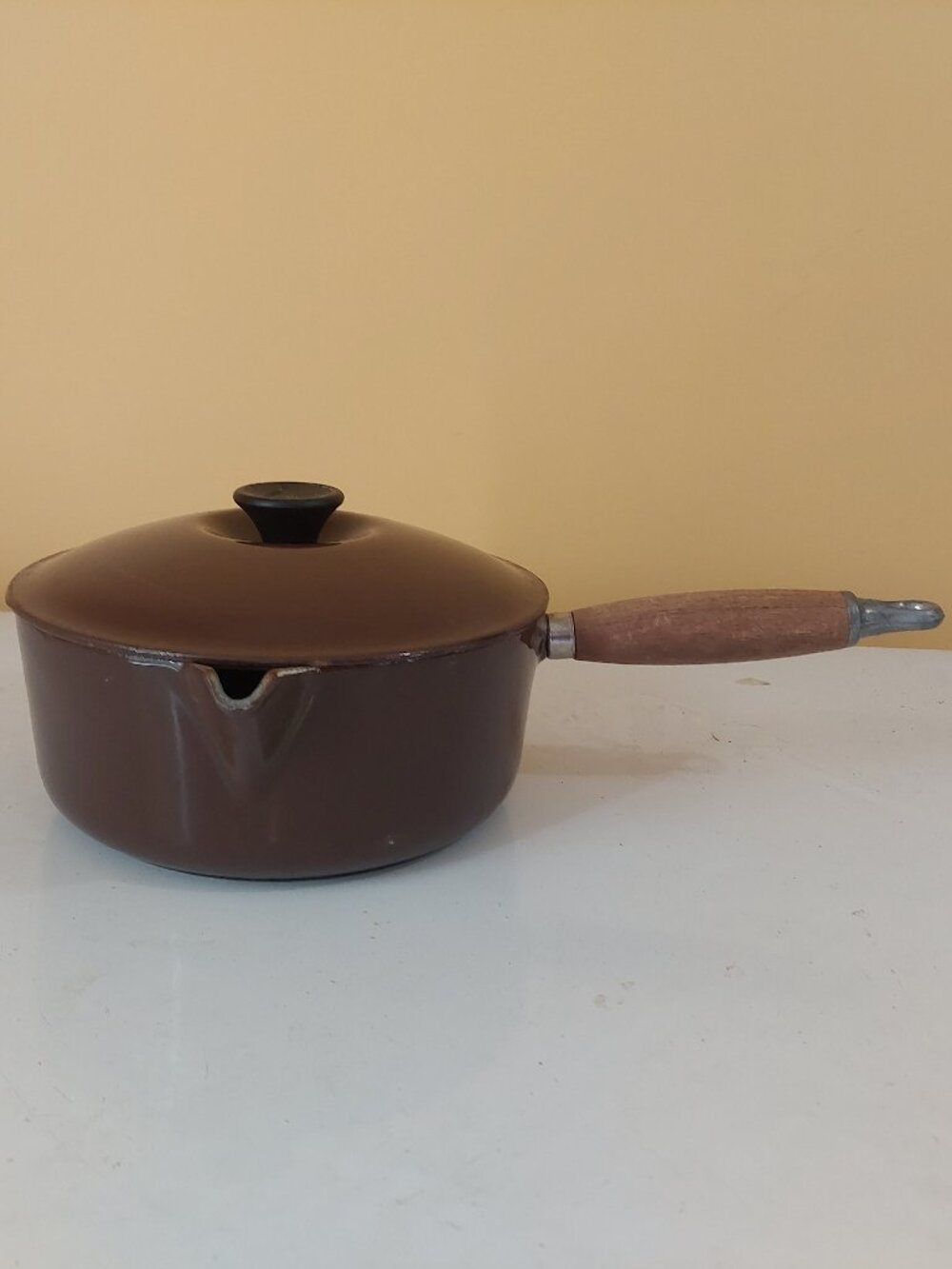 Le Creuset #22 Brown Pot Saucepan Enamel Cast Iron Wood Handle Pour Spout